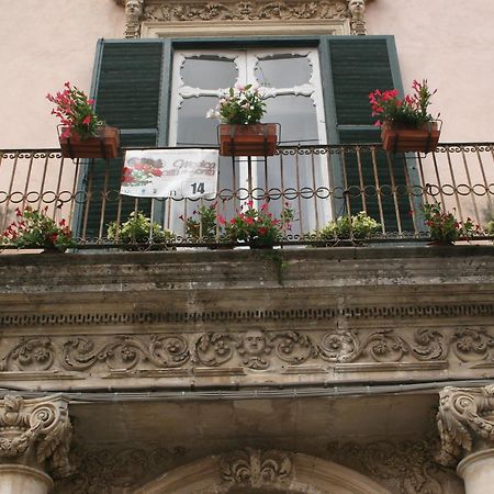 Palazzo Il Cavaliere B&B De Charme Μόντικα Εξωτερικό φωτογραφία