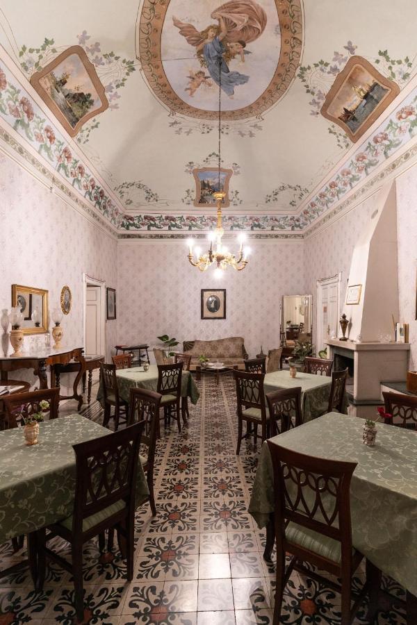 Palazzo Il Cavaliere B&B De Charme Μόντικα Εξωτερικό φωτογραφία