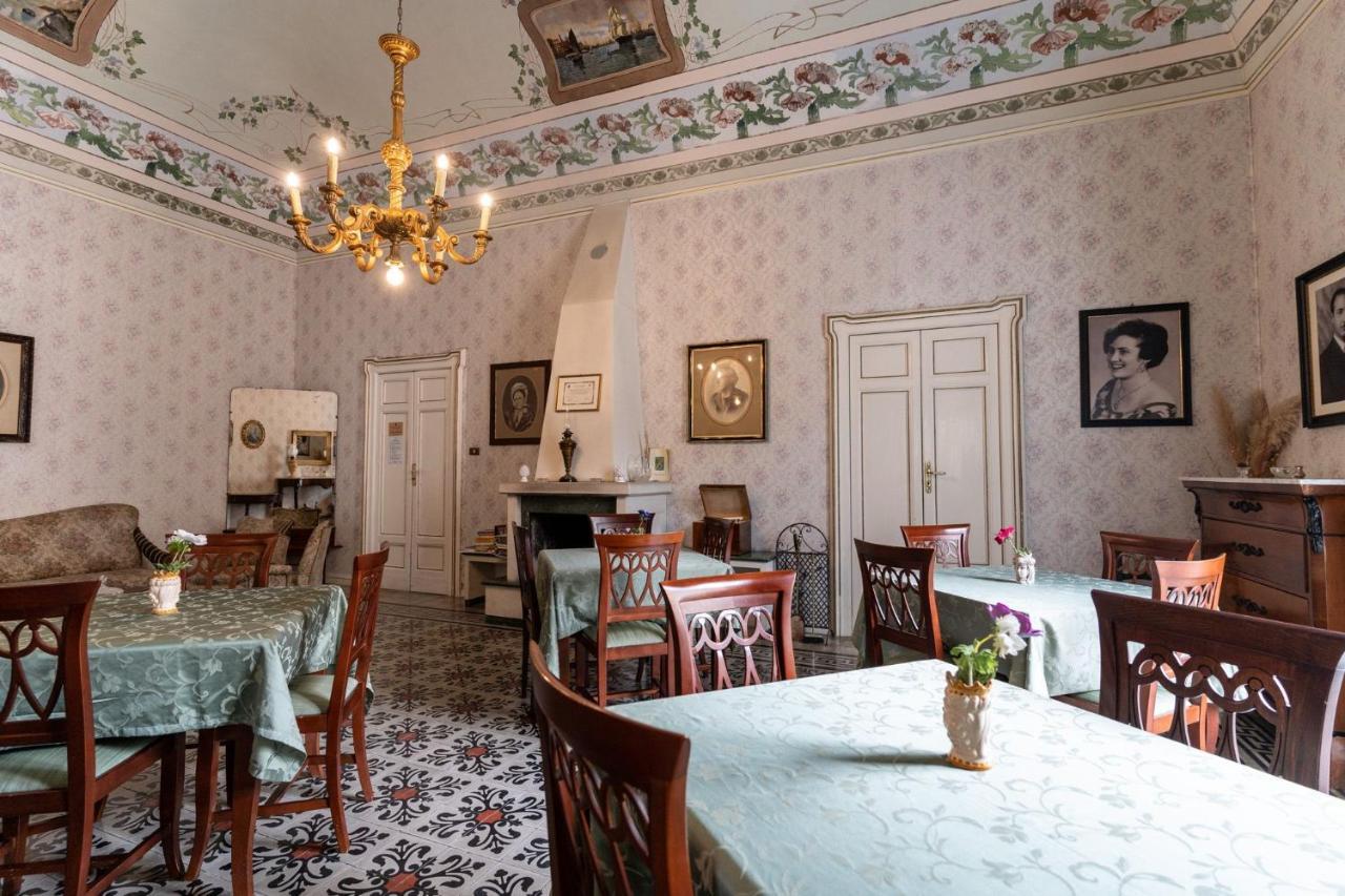 Palazzo Il Cavaliere B&B De Charme Μόντικα Εξωτερικό φωτογραφία