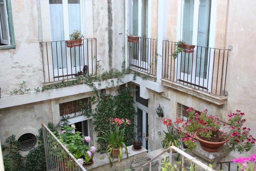 Palazzo Il Cavaliere B&B De Charme Μόντικα Εξωτερικό φωτογραφία