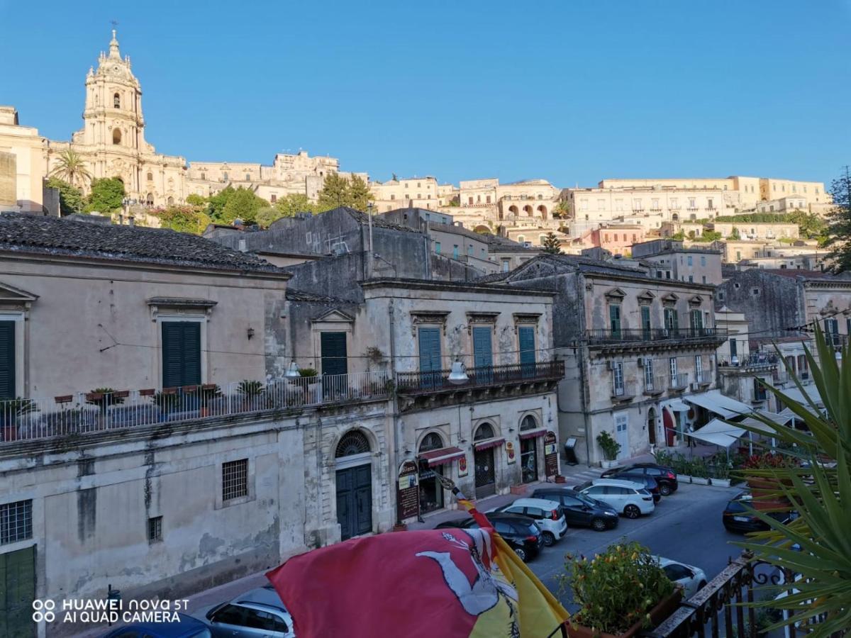 Palazzo Il Cavaliere B&B De Charme Μόντικα Εξωτερικό φωτογραφία