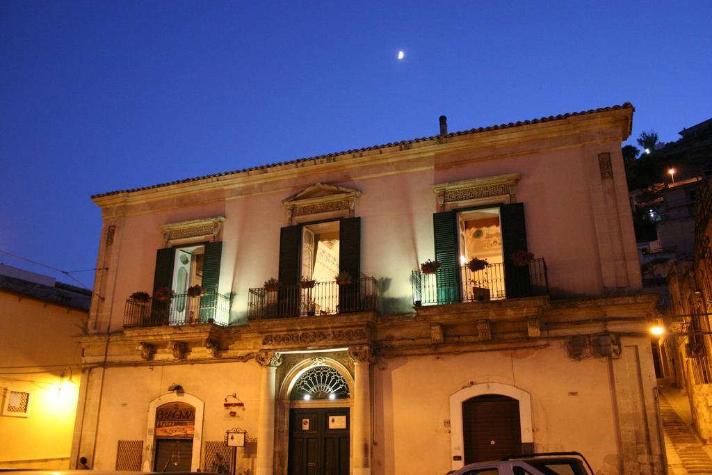 Palazzo Il Cavaliere B&B De Charme Μόντικα Εξωτερικό φωτογραφία
