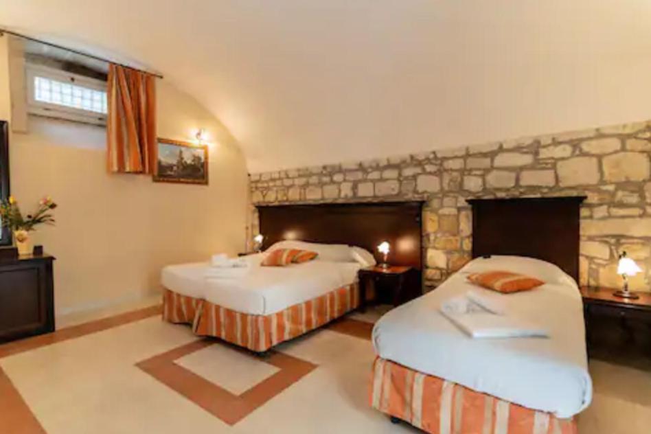 Palazzo Il Cavaliere B&B De Charme Μόντικα Εξωτερικό φωτογραφία