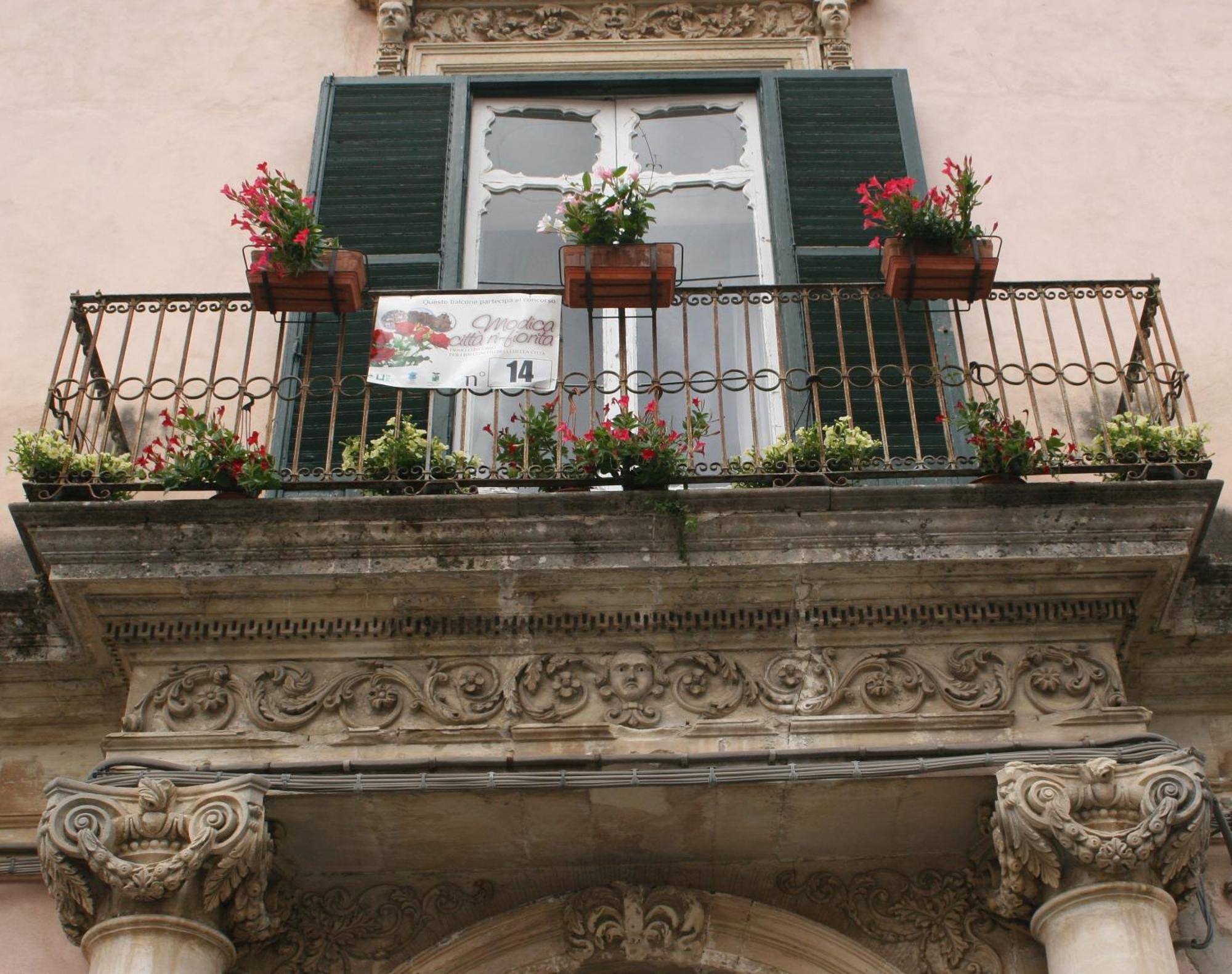 Palazzo Il Cavaliere B&B De Charme Μόντικα Εξωτερικό φωτογραφία