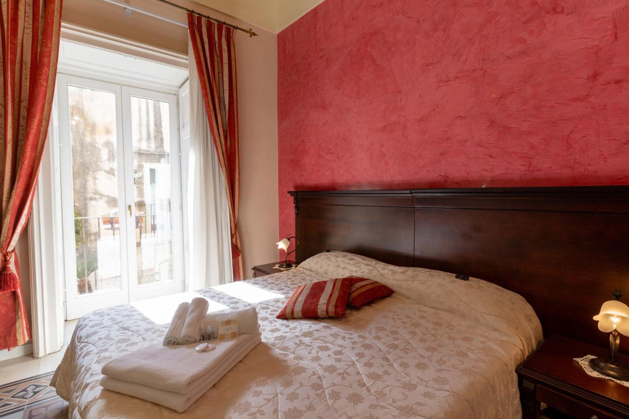 Palazzo Il Cavaliere B&B De Charme Μόντικα Δωμάτιο φωτογραφία