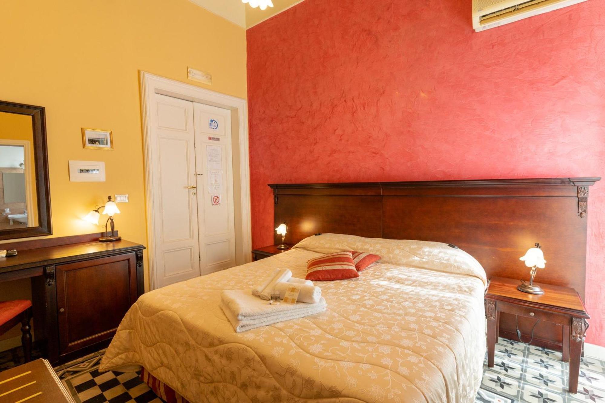 Palazzo Il Cavaliere B&B De Charme Μόντικα Δωμάτιο φωτογραφία