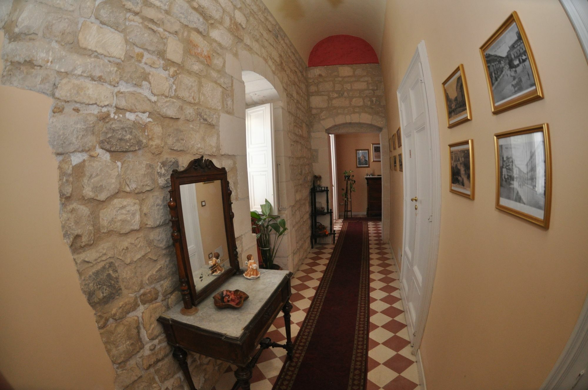 Palazzo Il Cavaliere B&B De Charme Μόντικα Εξωτερικό φωτογραφία