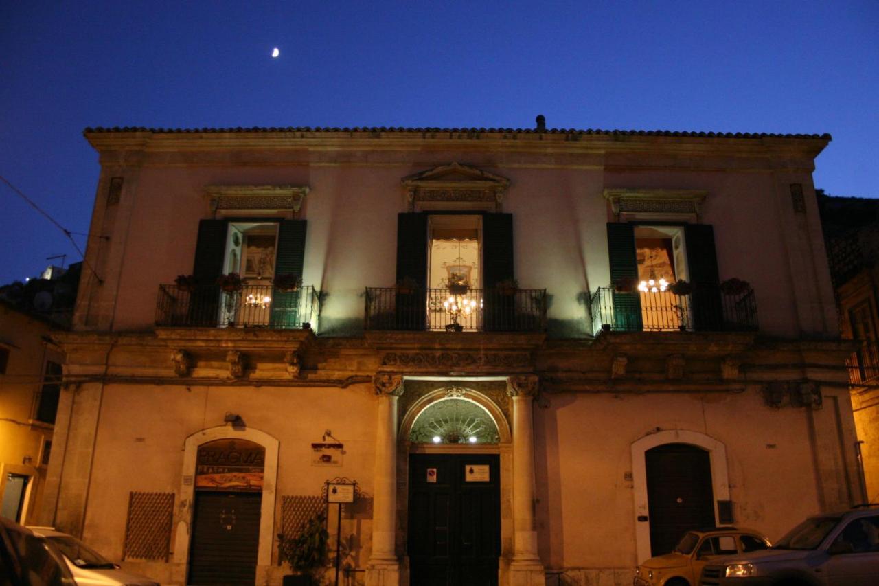 Palazzo Il Cavaliere B&B De Charme Μόντικα Εξωτερικό φωτογραφία
